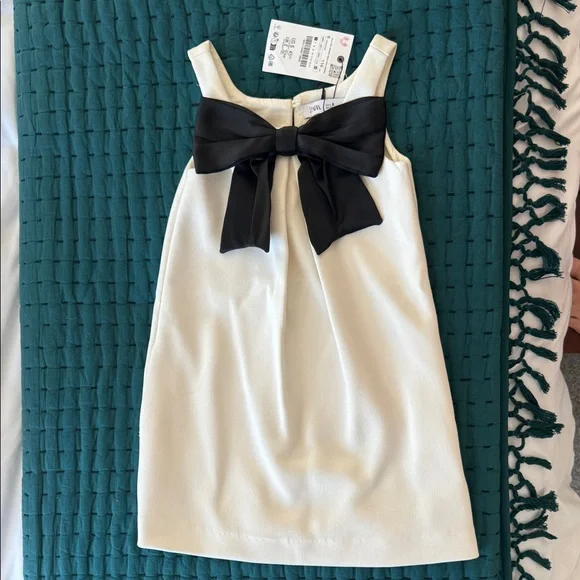 Elegant Cream Dress with Black Bow - New Zara - Picture 1 of 4